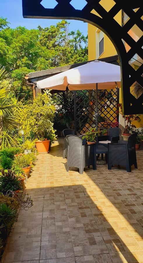 B&B Giomar Campanedda Exterior foto